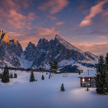 355336-snow-cabin-mountains-Dolomites_mountains-Italy-pine_trees